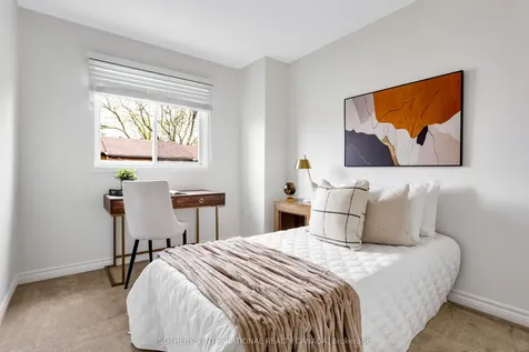 2825 Gananoque Drive Mississauga ON L5N 1V6