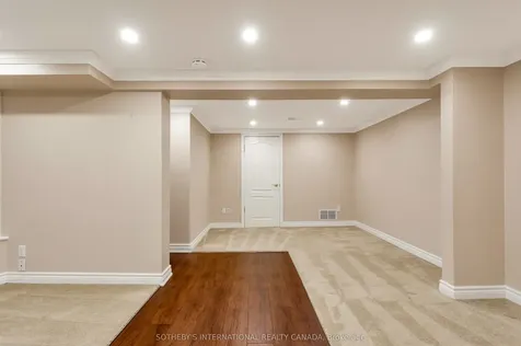 2825 Gananoque Drive Mississauga ON L5N 1V6