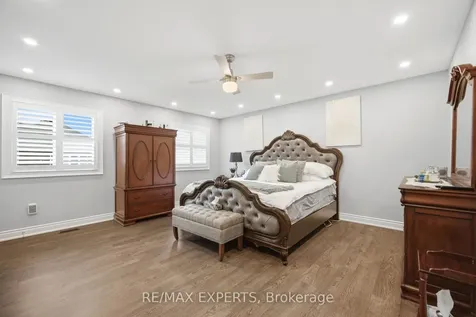 64 Holbrook Court Milton ON L9E 1J1