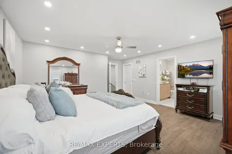 64 Holbrook Court Milton ON L9E 1J1
