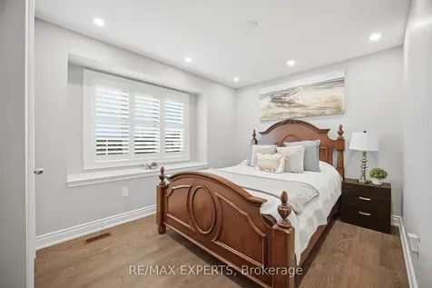 64 Holbrook Court Milton ON L9E 1J1