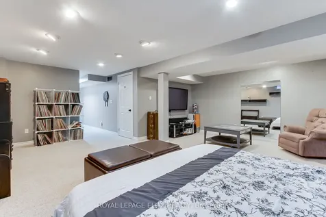 10 Stella Crescent Caledon ON L7E 2C3