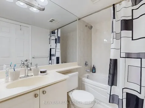 3888 Duke Of York Boulevard Mississauga ON L5B 4P5