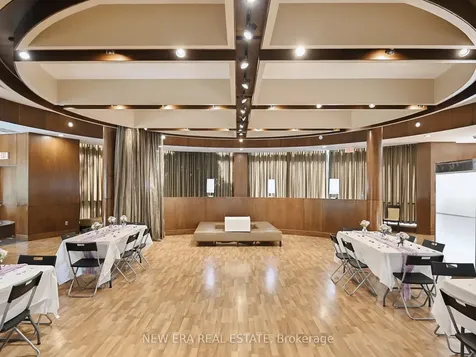 3888 Duke Of York Boulevard Mississauga ON L5B 4P5