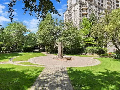 3888 Duke Of York Boulevard Mississauga ON L5B 4P5