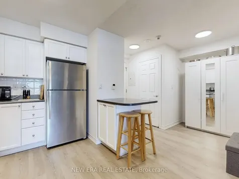 3888 Duke Of York Boulevard Mississauga ON L5B 4P5