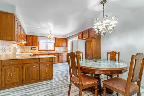 1400 Bough Beeches Boulevard Mississauga ON L4W 3B5