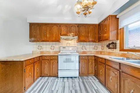 1400 Bough Beeches Boulevard Mississauga ON L4W 3B5