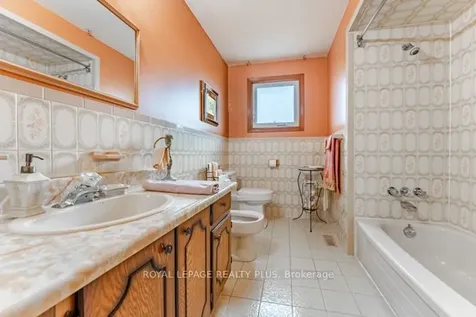 1400 Bough Beeches Boulevard Mississauga ON L4W 3B5