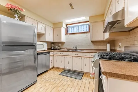 1400 Bough Beeches Boulevard Mississauga ON L4W 3B5
