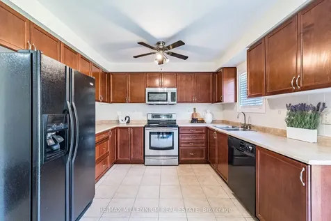 14 Vermont Road Brampton ON L7A 3G3