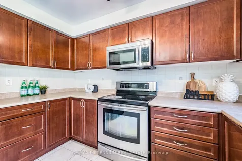 14 Vermont Road Brampton ON L7A 3G3
