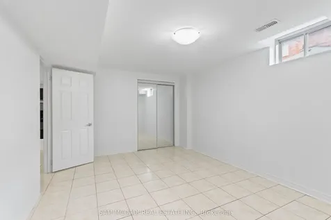 20 Iverson Drive Brampton ON L6X 0P4