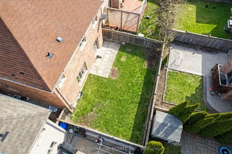 20 Iverson Drive Brampton ON L6X 0P4