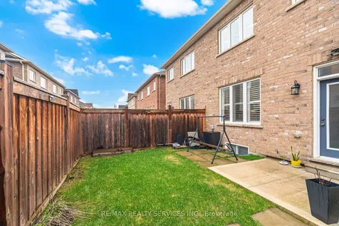 25 Baffin Crescent Brampton ON L7A 4K7