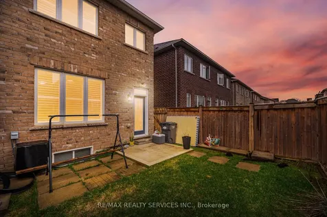 25 Baffin Crescent Brampton ON L7A 4K7