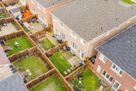 25 Baffin Crescent Brampton ON L7A 4K7