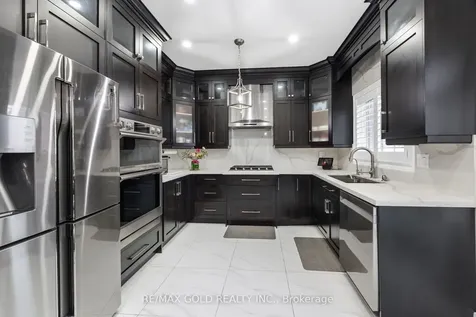 64 Strathdale Road Brampton ON L6P 2Y4