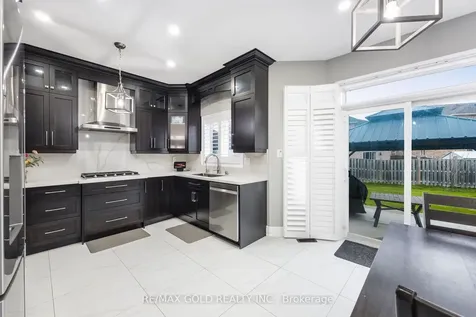 64 Strathdale Road Brampton ON L6P 2Y4