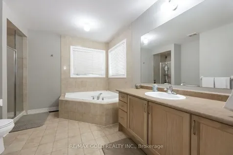 64 Strathdale Road Brampton ON L6P 2Y4