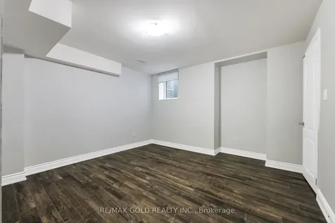 64 Strathdale Road Brampton ON L6P 2Y4