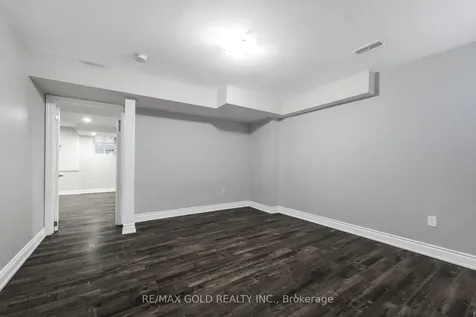 64 Strathdale Road Brampton ON L6P 2Y4