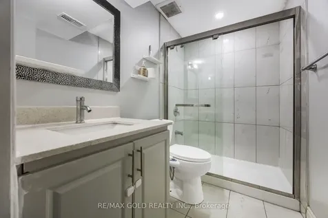 64 Strathdale Road Brampton ON L6P 2Y4
