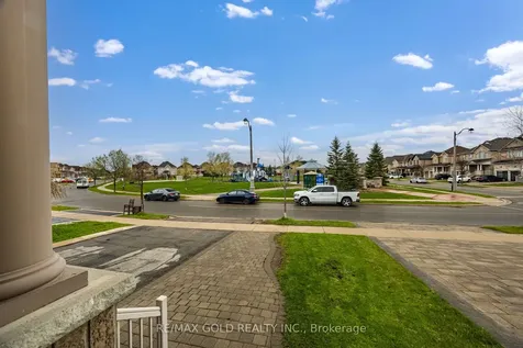 64 Strathdale Road Brampton ON L6P 2Y4