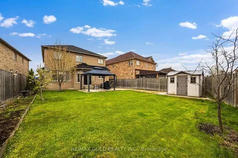 64 Strathdale Road Brampton ON L6P 2Y4