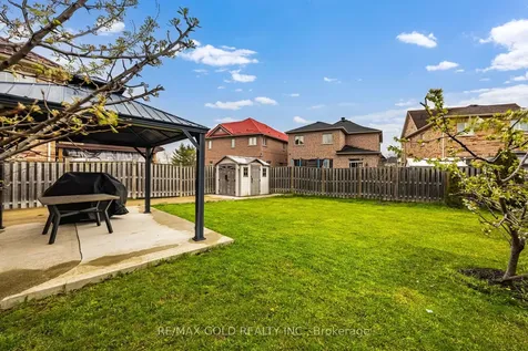 64 Strathdale Road Brampton ON L6P 2Y4