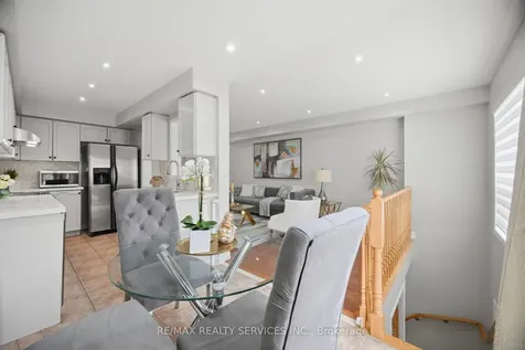 525 Novo Star Drive Mississauga ON L5W 1Y1