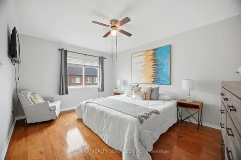 525 Novo Star Drive Mississauga ON L5W 1Y1