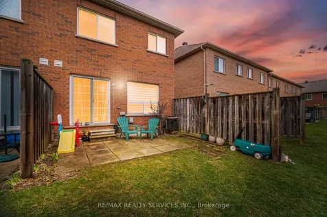 525 Novo Star Drive Mississauga ON L5W 1Y1