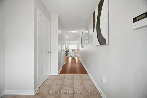 525 Novo Star Drive Mississauga ON L5W 1Y1