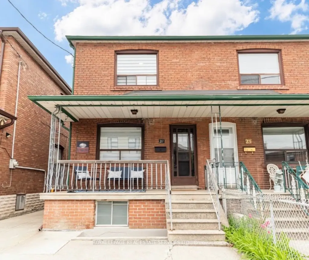 21 Hatherley Road Toronto ON M6E 1V8