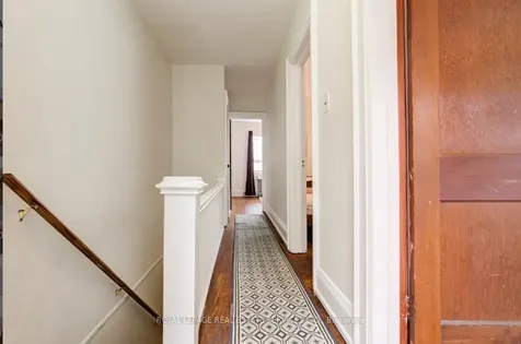 21 Hatherley Road Toronto ON M6E 1V8