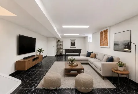21 Hatherley Road Toronto ON M6E 1V8