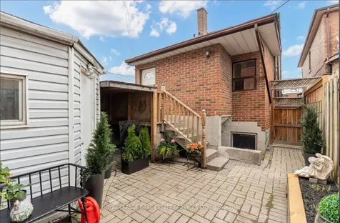 21 Hatherley Road Toronto ON M6E 1V8