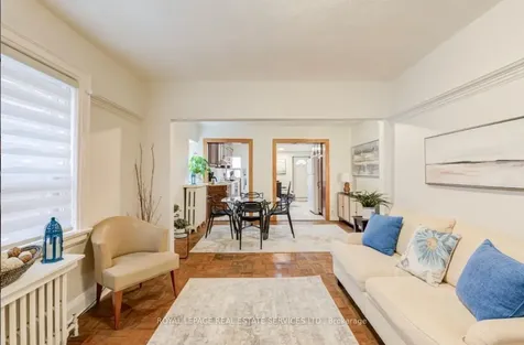 21 Hatherley Road Toronto ON M6E 1V8