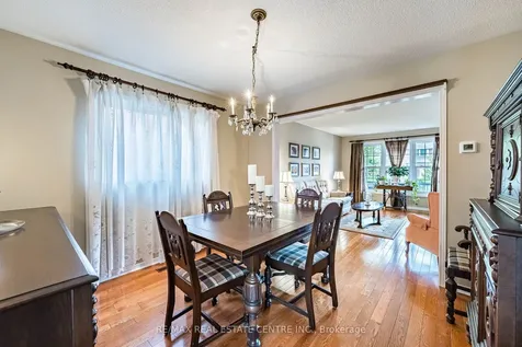 19 Mossbank Drive Brampton ON L6W 3Z4