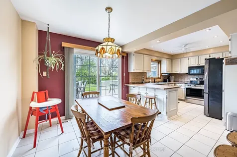 19 Mossbank Drive Brampton ON L6W 3Z4