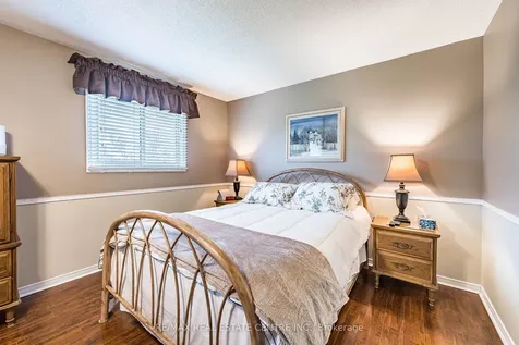 19 Mossbank Drive Brampton ON L6W 3Z4