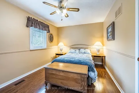 19 Mossbank Drive Brampton ON L6W 3Z4