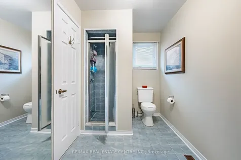 19 Mossbank Drive Brampton ON L6W 3Z4