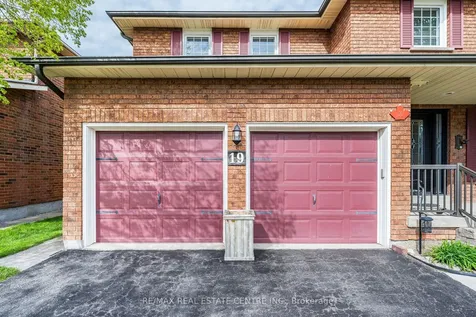 19 Mossbank Drive Brampton ON L6W 3Z4
