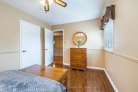 19 Mossbank Drive Brampton ON L6W 3Z4