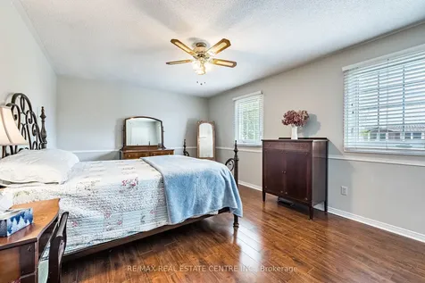 19 Mossbank Drive Brampton ON L6W 3Z4