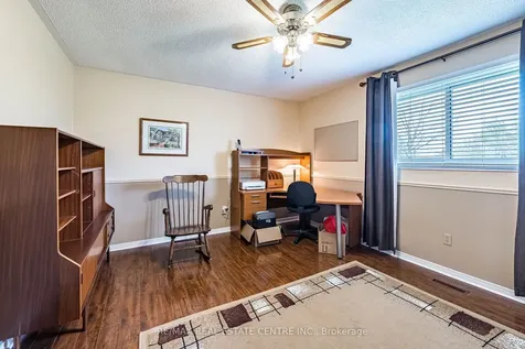 19 Mossbank Drive Brampton ON L6W 3Z4