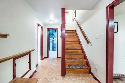 19 Mossbank Drive Brampton ON L6W 3Z4