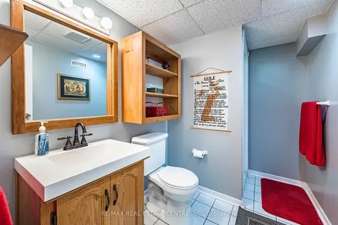 19 Mossbank Drive Brampton ON L6W 3Z4